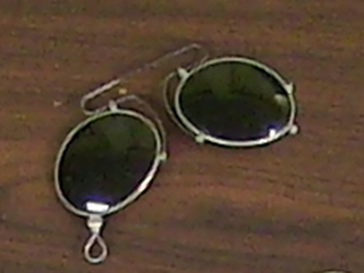 Vintage Tinted Pince Nez: Gallery Item 