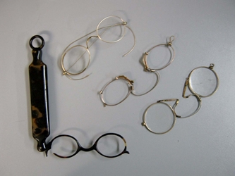 Miscellaneous Vintage Eyeglass Parts: Gallery Item 